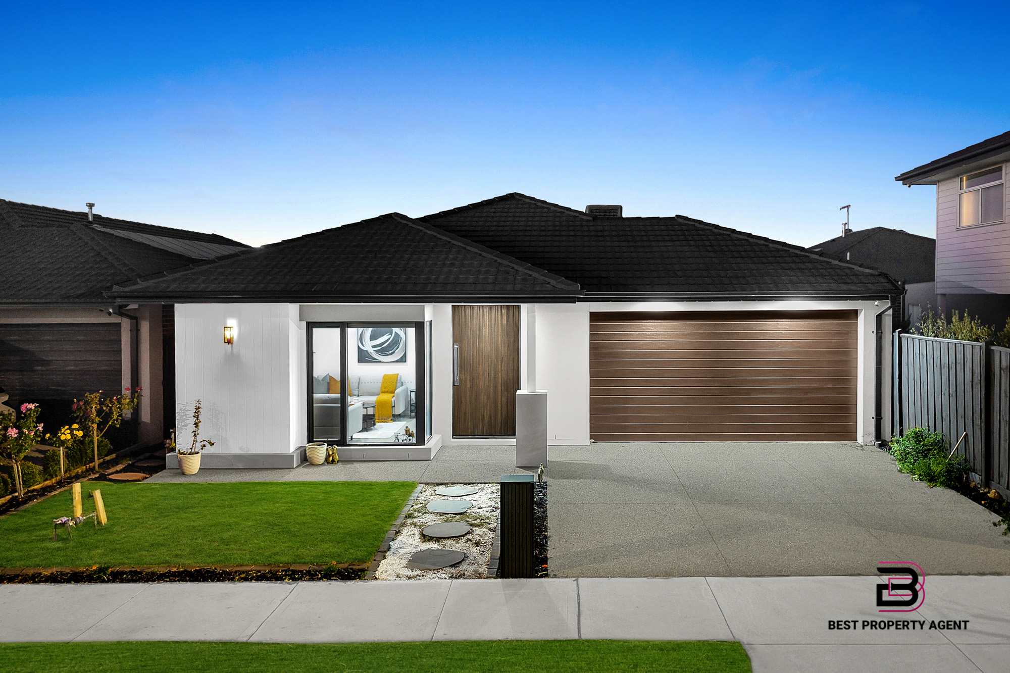 Spacious Family Retreat in a Prime Location â€“ A Rare Opportunity in Cranbourne South!!