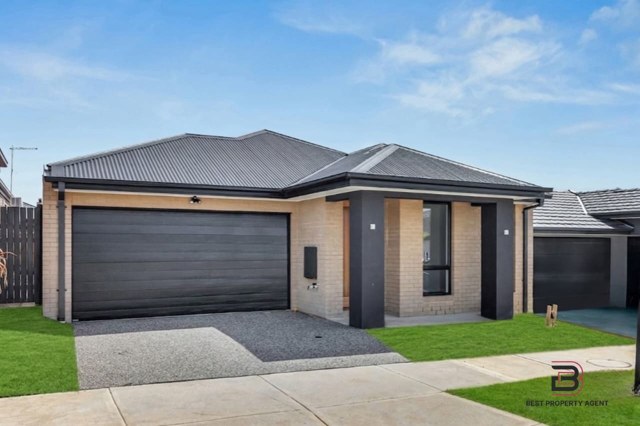 Family Living in a Prime Pakenham Location